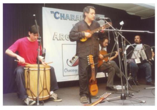 Charangos en Argentina 2001